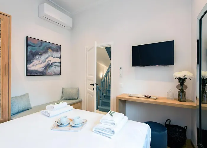 Arieni Sea View House