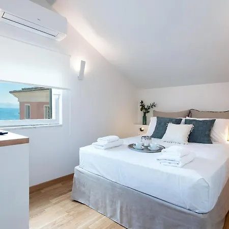 Arieni Sea View House Апартаменты