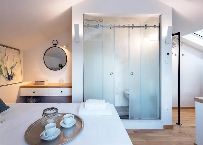 Lägenhet Arieni Sea View House *